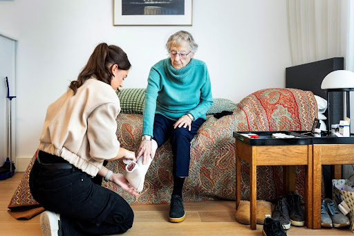Het Gastenhuis & ROC Midden Nederland: faster intake through task-based training